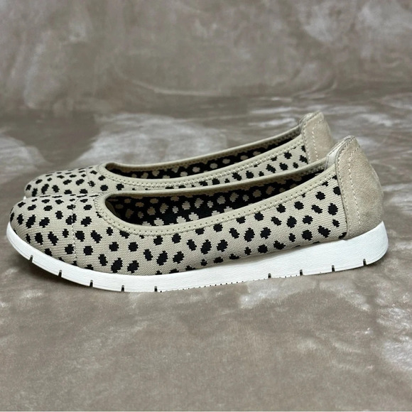 Seychelles Knit Slip On Ballet Flat Spot Tumble Animal White Beige Black Size 7 - Picture 5 of 10
